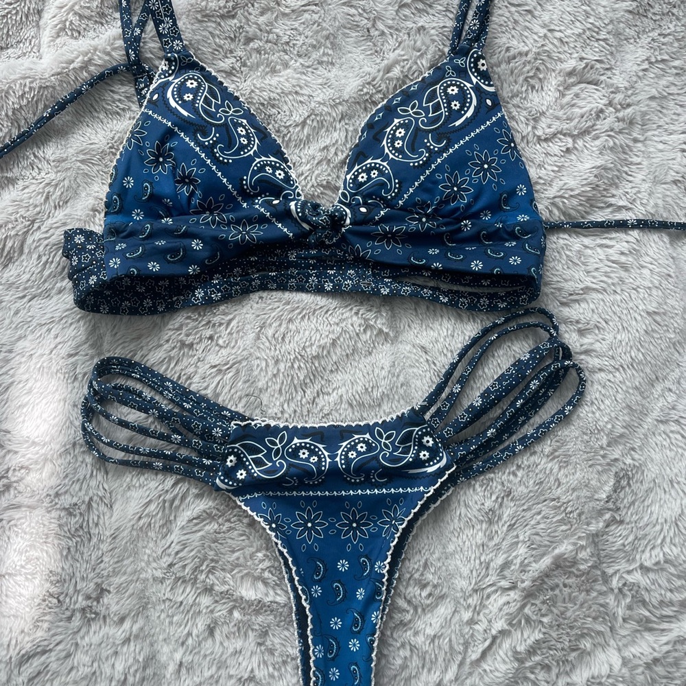 Agua Bendita bikini